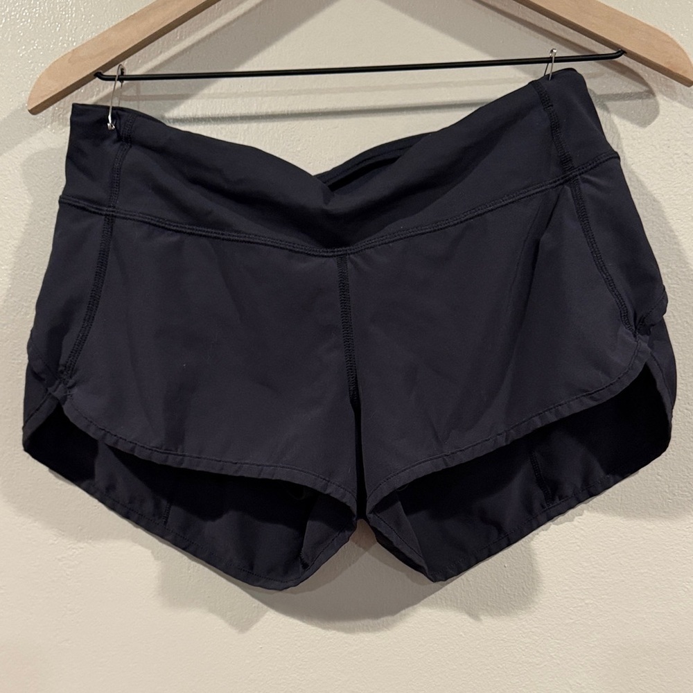 Black Lululemon Women's Athletic Shorts Size 6 Great Condition